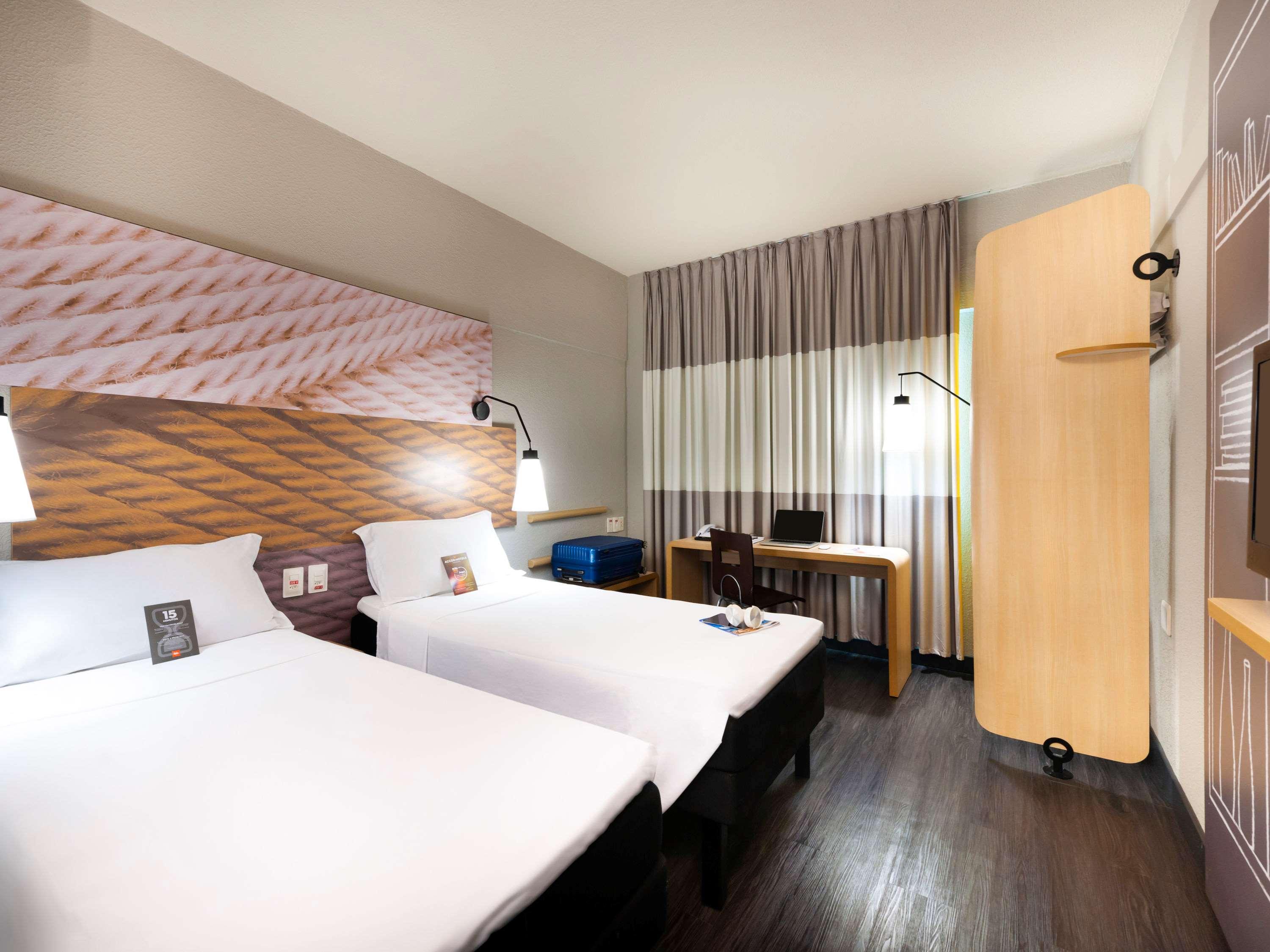Отель Ibis Терезина Экстерьер фото