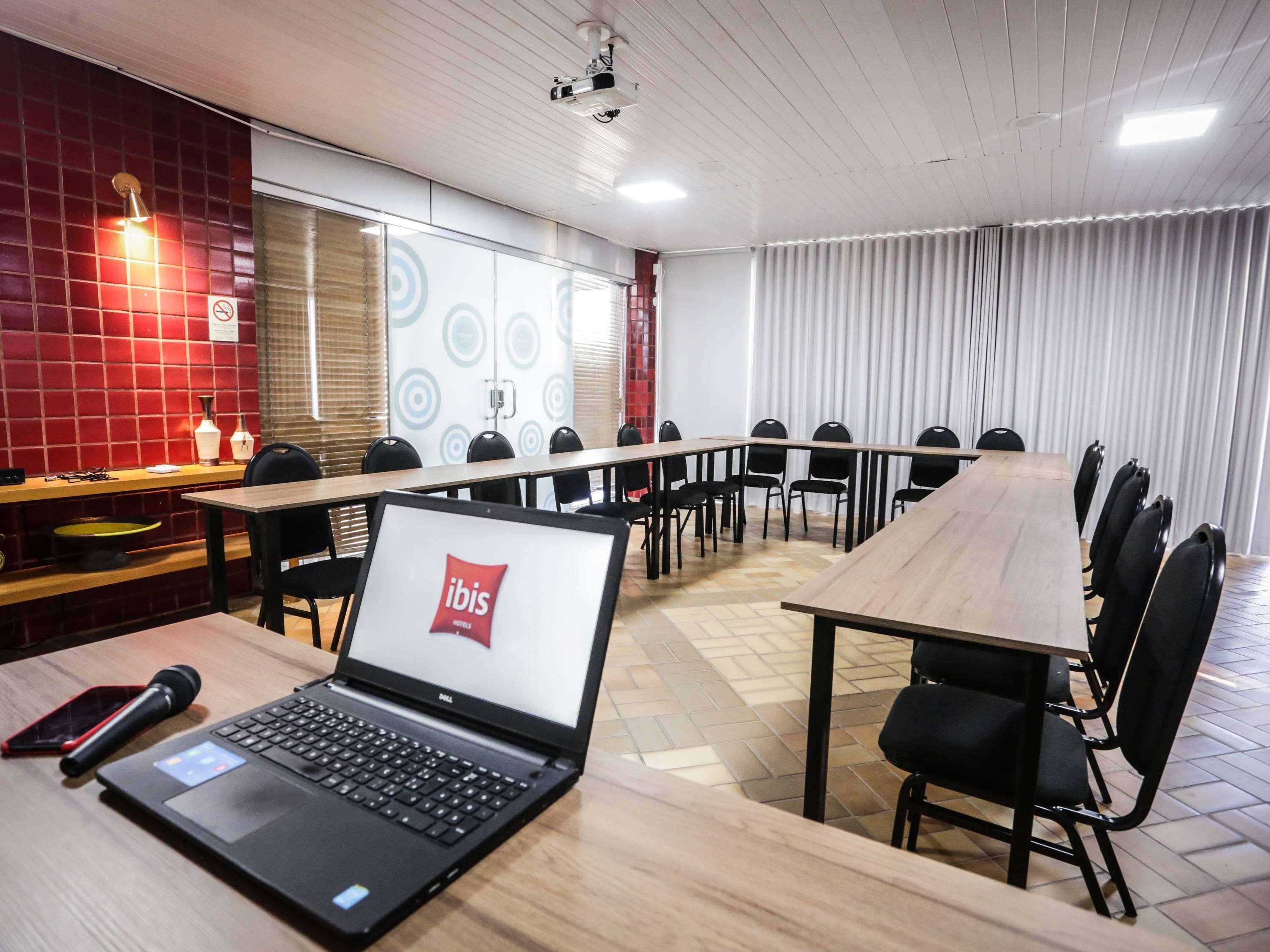 Отель Ibis Терезина Экстерьер фото