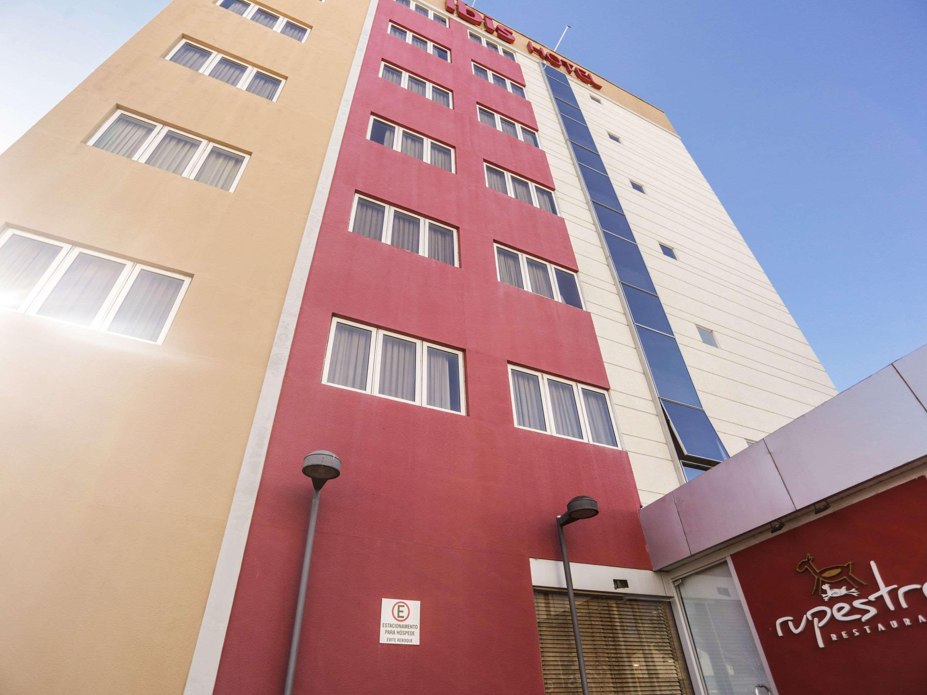 Отель Ibis Терезина Экстерьер фото