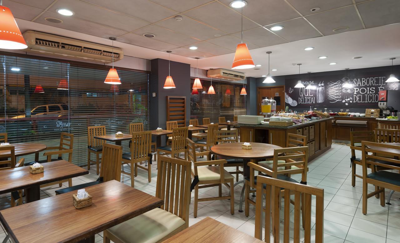 Отель Ibis Терезина Экстерьер фото